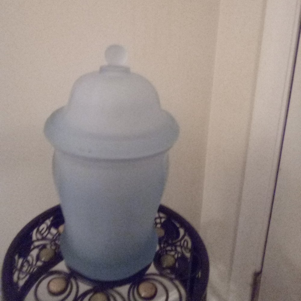 Light Blue Frosted Glass with Lid